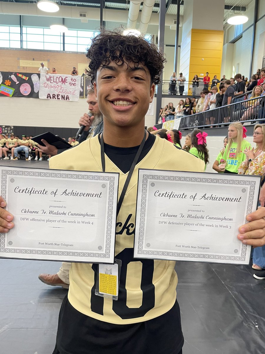 There’s a first for everything right?! How about Cleburne FRESHMAN Malachi Cunningham <a href="/MalachiC_18/">Malachi Cunningham</a> winning player of the week in BACK TO BACK WEEKS!!! Week 3 DEF and Week 4 OFF!! <a href="/Coach_Woodard/">Coach Woodard</a> <a href="/CleburneISD/">Cleburne ISD</a> <a href="/K8_Cunningham/">Katie Cunningham</a>