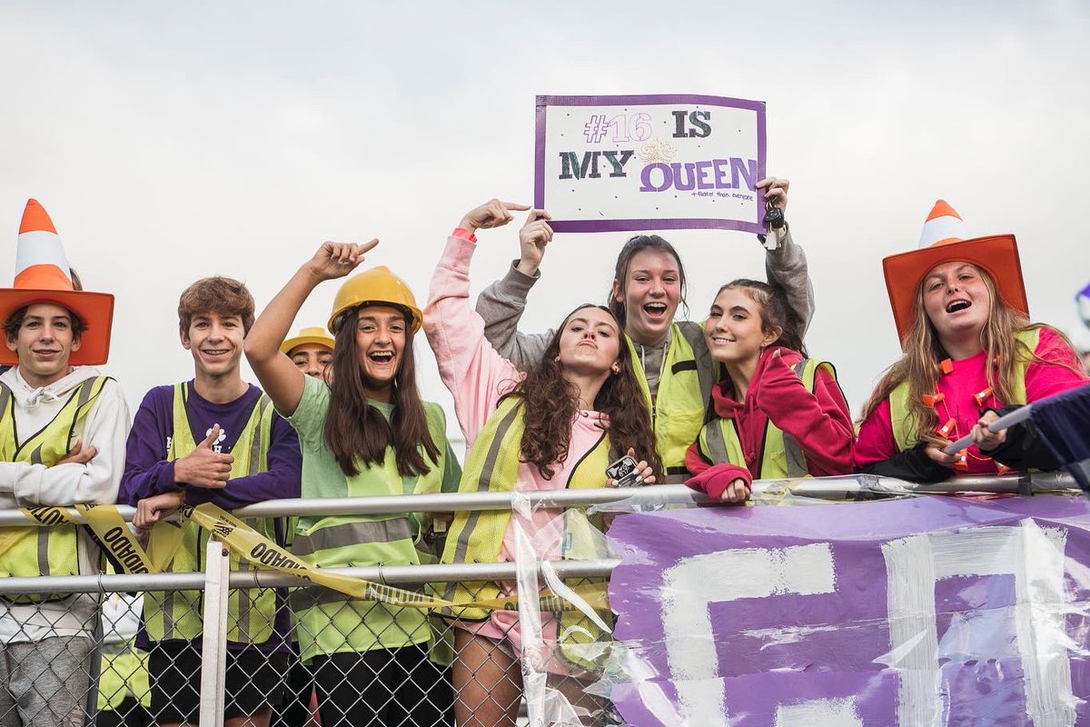 South Girls Soccer defeat North, 3-1, in their #BattleOfTheBridge match ⚽

For the Panthers, goals by Benzekri, O'Halloran, &amp; Varley (+ an assist). Ross also with an assist. For the Titans, goal by Frye. 

...Boys Soccer post coming later today 🥅
