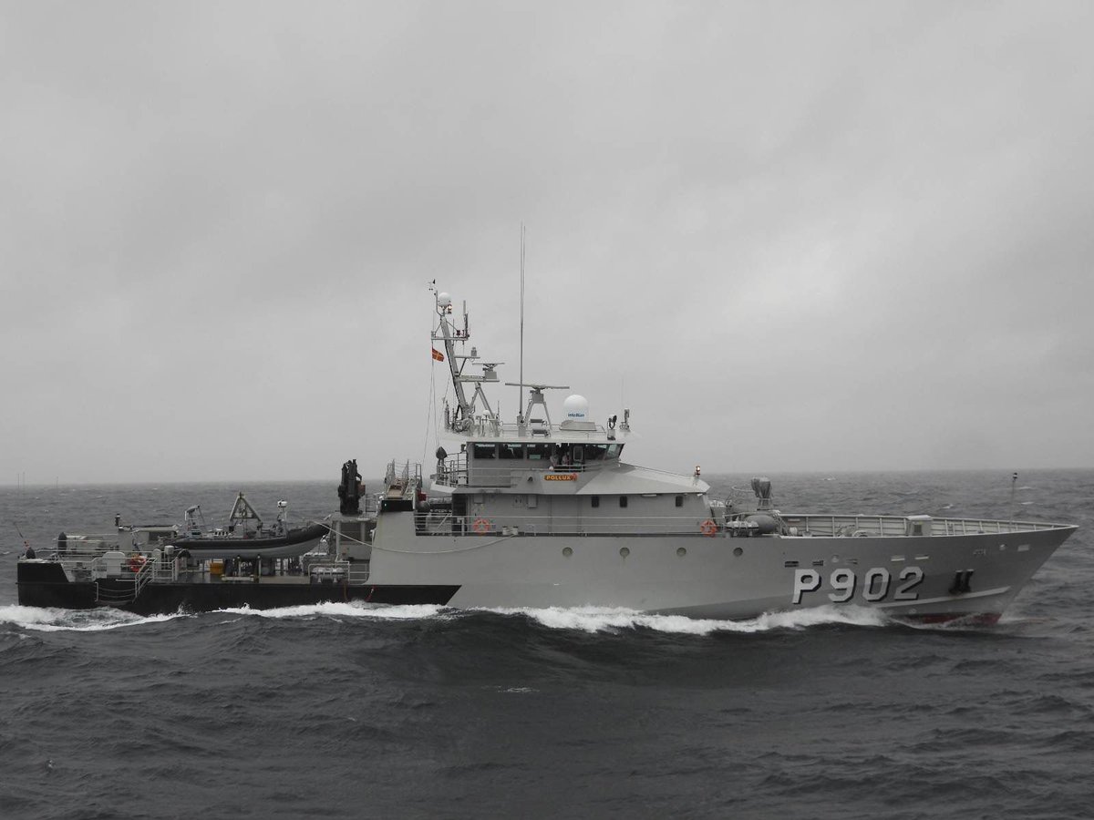 naval_service's tweet photo. Earlier this week L.E. ROISIN #P51 conducted PASSEX evolutions with @TheBelgianNavy ship BNS POLLUX #P902 prior to their port visit to Cork Harbour. A great opportunity for our Navies to exercise and maintain interoperability 🇮🇪🤝🇧🇪
Welcome to Cork BNS POLLUX! https://t.co/ap7huvrGK0