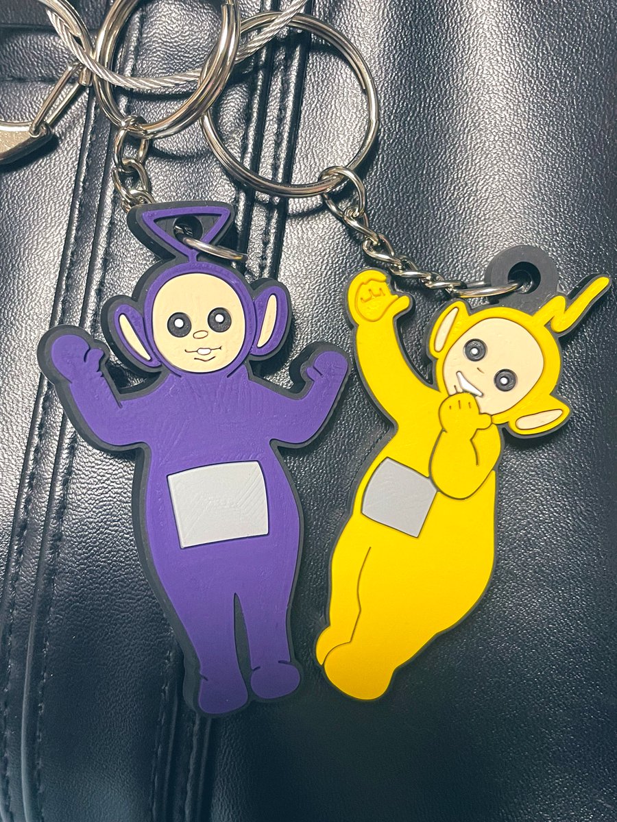 SIMAPI0404's tweet image. スクバかわゆす〜🫶
人狼とドッジ見返そ〜😌