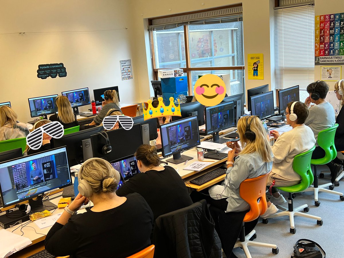 Kennarar í Lindaskóla fjölmenna á #utisonline frábærir fyrirlestrar búnir og spennandi klukkutímar framundan🙏#menntaspjall