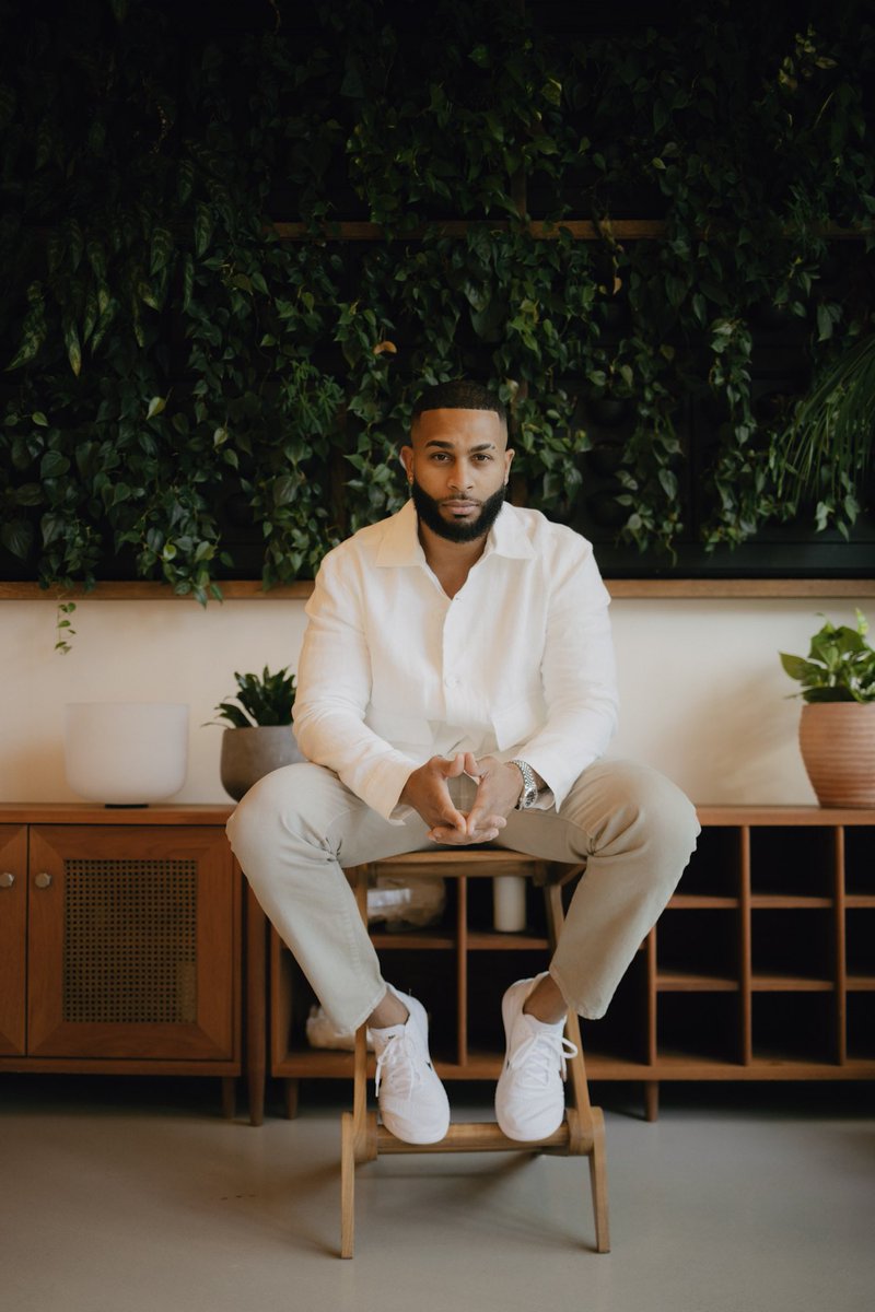 Long-term commitment takes patience. It takes bamboo 3 years after being sown to break through…🎋🎍

This plant grows under the surface for 3 years, but when it breaks through

Suddenly, where it looked like there was nothing, it grows 2 inches an hour…4 feet in 24 hours