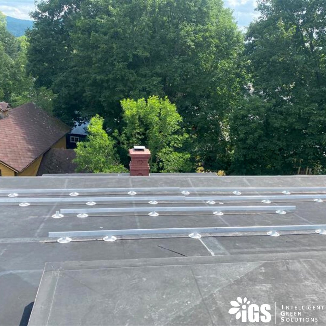 igsithaca's tweet photo. Another solar system good to go! Want to go solar? Don't hesitate,  message us! 

#Cooperstown #upstateny #solarsystem #solarenergy #PVinstallation #gogreen #gosolar #renewables #happy #customer #IGS https://t.co/R0t1sPNjzO