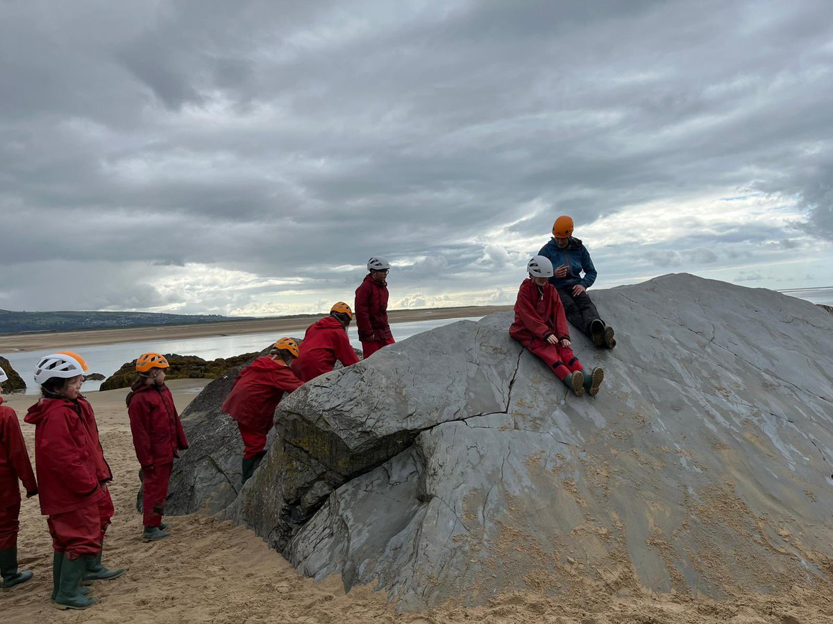HollyfastSchool's tweet photo. Borth y Gest rock scrambling for group D today! How brave are this gang! Climbing, observing and spending time with their friends, it’s brilliant here. #borthygest #scrambling #resilience https://t.co/ItlPZllgD8