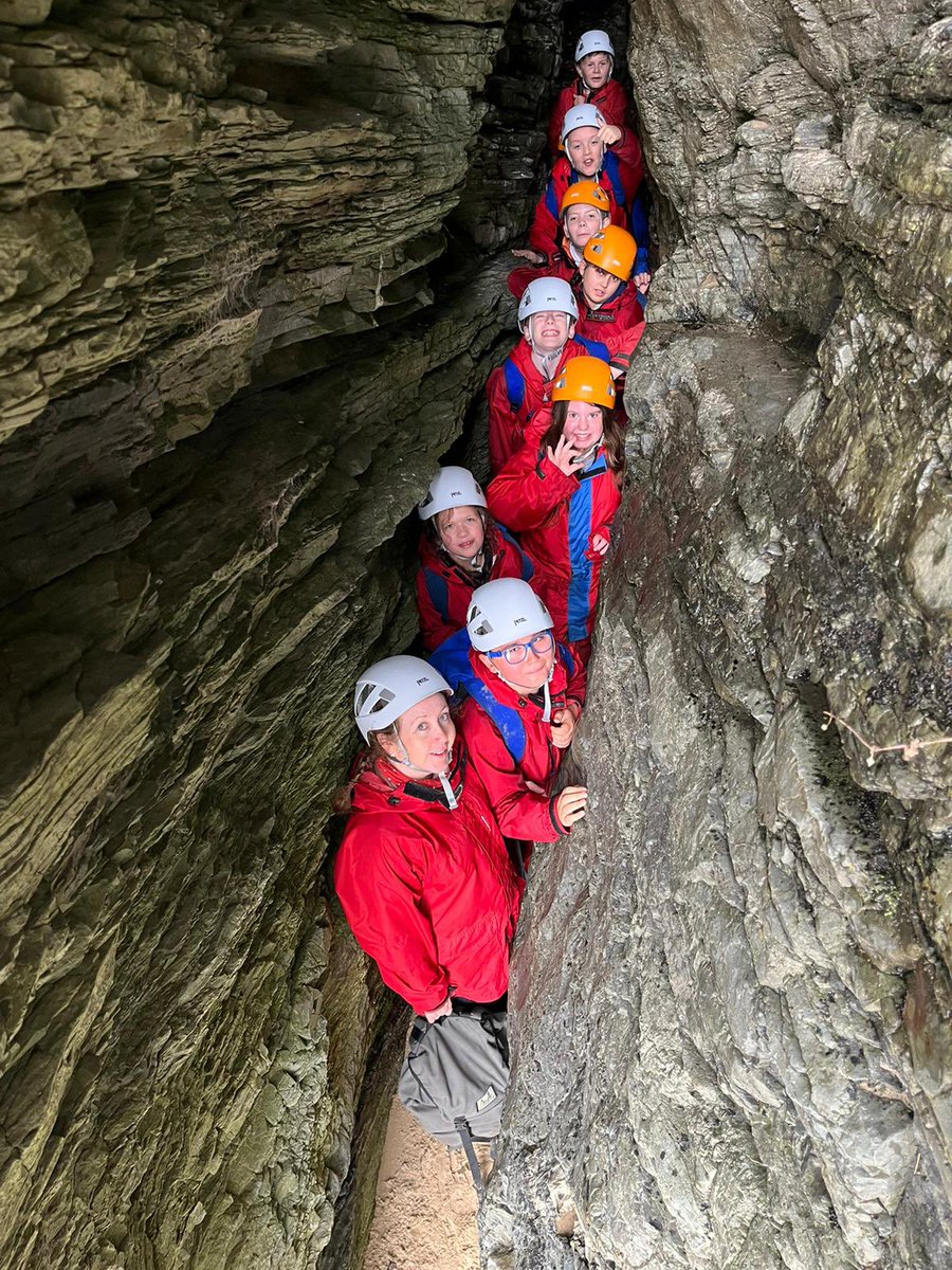 HollyfastSchool's tweet photo. Borth y Gest rock scrambling for group D today! How brave are this gang! Climbing, observing and spending time with their friends, it’s brilliant here. #borthygest #scrambling #resilience https://t.co/ItlPZllgD8