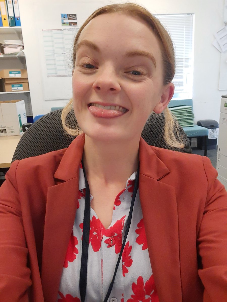 That's a wrap on the Anticipating Practice fortnight! Thank you so much to <a href="/dunstone_school/">Dunstone Primary School</a> and <a href="/CDSAcademy/">Coombe Dean School</a> for my Primary and Seconday School experience providing a snippet of what the next year will bring. Now for pedagogy at @exeteruni! #teachertraining <a href="/TeachSWest/">Teach South West</a> 👩🏼‍🏫🍎📚