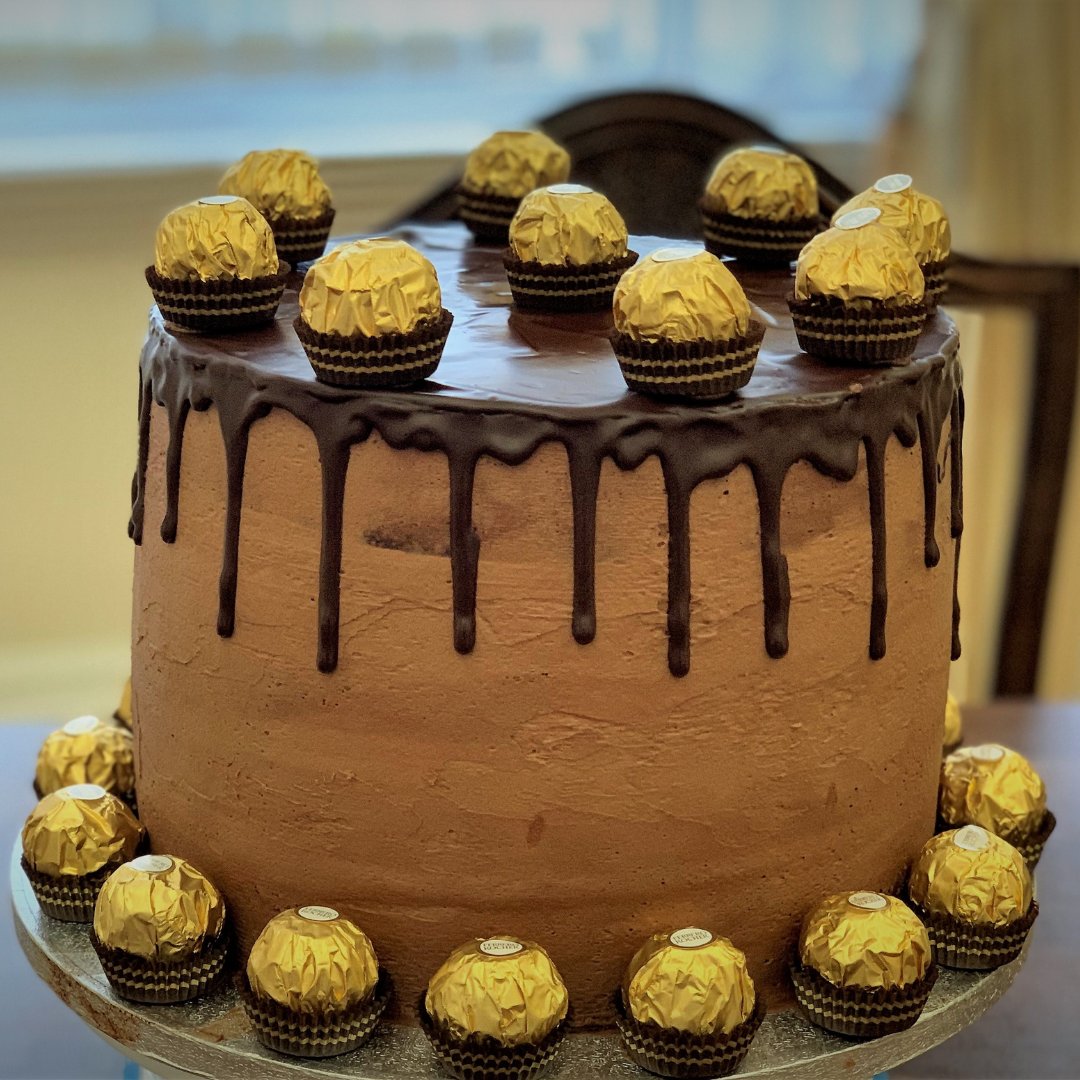 This fabulous Ferrero Rocher has been handmade, with love, by the talented chefs here at Langan's ❤

All our bespoke speciality cakes are baked here on the premises and for more information call us on 01283 500141 ☎️

Let us make your special occasion oh so special 🤩🥳

#cakes