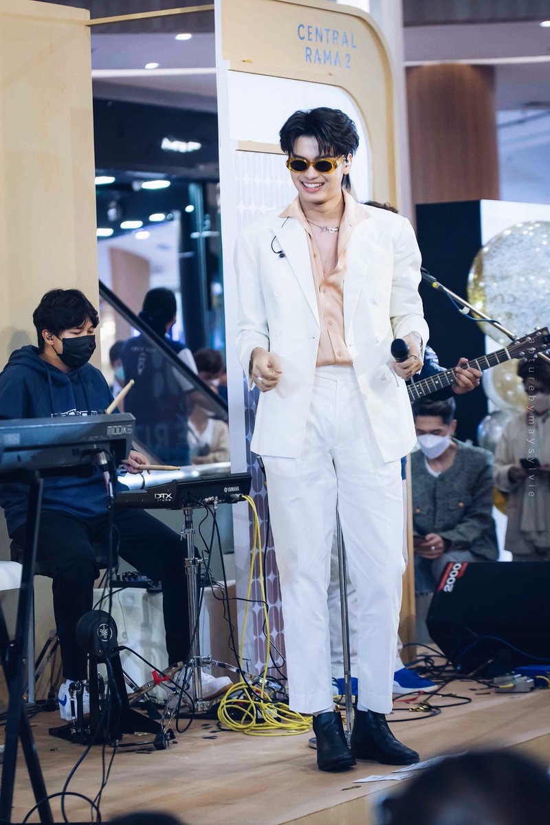 maysylvie's tweet photo. ชอบจังเลย outfit มางานคลินิคเนี่ย🥹💕

23.09.2022 | Central Rama 2
#GOPTheRitZClinicxNONT
#เดอะริทซ์เซ็นทรัลพระราม2
#NONTTANONT #capturebymaysylvie https://t.co/TnoA53IDfN