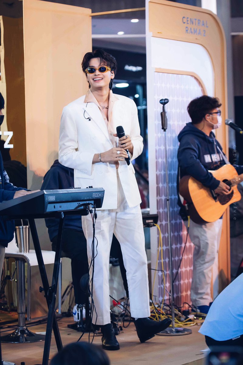 maysylvie's tweet photo. ชอบจังเลย outfit มางานคลินิคเนี่ย🥹💕

23.09.2022 | Central Rama 2
#GOPTheRitZClinicxNONT
#เดอะริทซ์เซ็นทรัลพระราม2
#NONTTANONT #capturebymaysylvie https://t.co/TnoA53IDfN