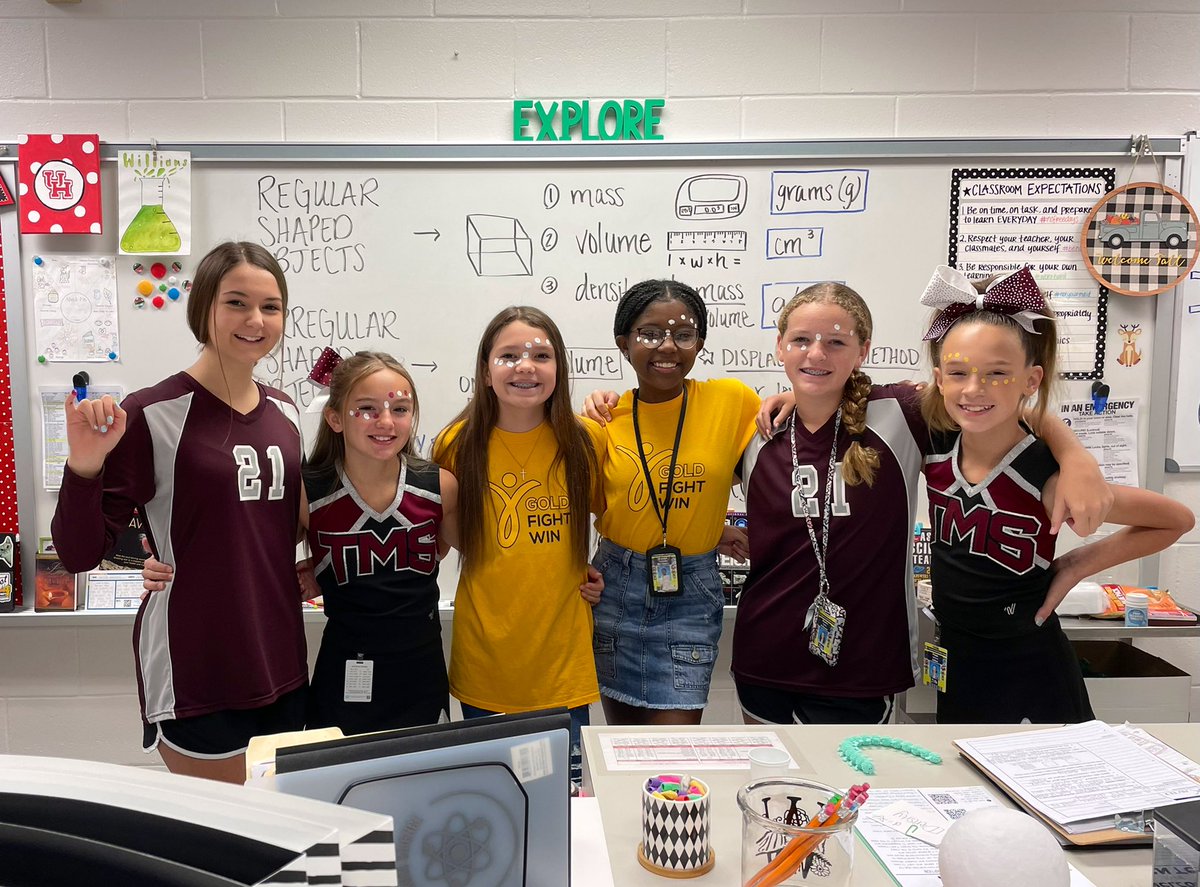 dubsdoesscience's tweet photo. My girls are all spirited up for today’s Pep Rally! Gold Fight Win 💛 and Go Panthers! 🐾 #pantherpride #maroonandwhite #goldfightwin @HumbleISD_TMS @AmberDGonzalez https://t.co/SCs26NWDBT