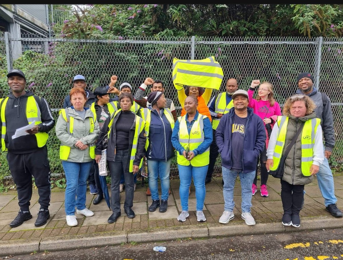 Picket line at Wembley. Atalian Servest cleaners who clean Avanti West Coast Trains - and are paid £9.90 an hour - are back on strike. #EndPovertyPay #JusticeForCleaners
