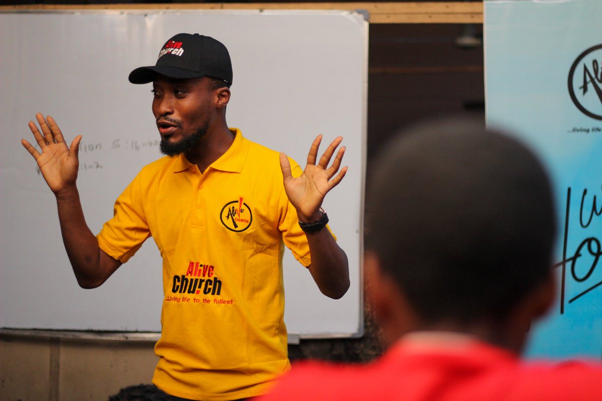 AliveChurchNG's tweet photo. A big THANK YOU to our amazing SECONDARY SCHOOL OUTREACH TEAM for being a blessing to the wonderful students of ONWARD INTERNATIONAL ACADEMY.

#SecondarySchoolOutreach
#AliveChurch #AliveChurch_SSO
#CatchThemYoung #TheGospelForAll
#ChurchesInKano #SoulWinning https://t.co/BzNx1pR2dL