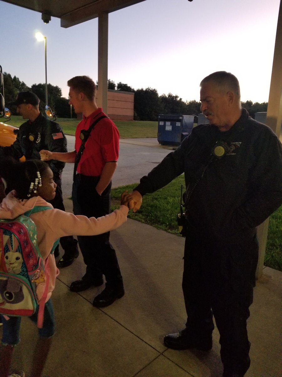 LorenPessolano's tweet photo. Fist Bump Friday with Gantt Fire Department! @ThomasEKern1 #makingwavesatTEK https://t.co/KYcc8Cxm7i