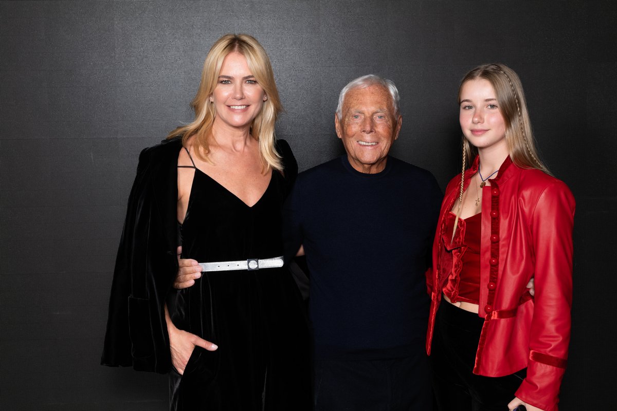 armani's tweet photo. Mr Armani with his special guests at the #EmporioArmani Spring Summer 2023 Womenswear Fashion Show.

@RomaniVale @valeriamazza https://t.co/gqtH4kWJWN