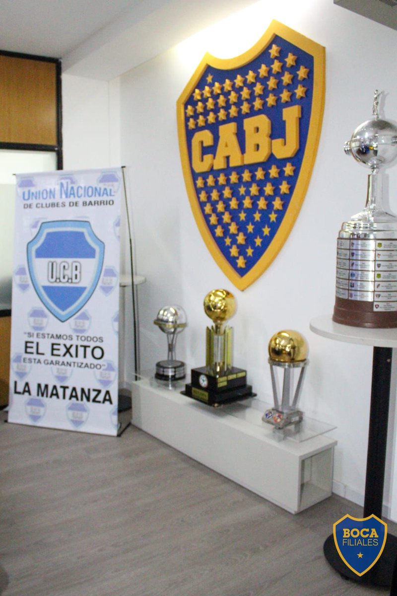 UCBLaMatanza's tweet photo. Queremos agradecer a @SEBAS_GIANORIO presidente de @FilialesBoca y @BocaJrsOficial 

Por recibirnos y escuchar nuestros proyectos acerca los clubes de barrio La Matanza 

En especial agradecer a @VanegasDaniel4
Y a los muchachos del @MovPlazaSolis por confiar en nuestro trabajo! https://t.co/DDbvqWtiHu