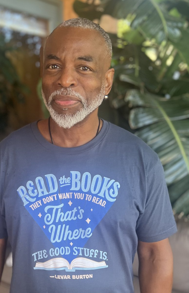 Happy Friday, y’all! 

As we bring #BannedBooksWeek2022 to a close, I leave you with this.   

link in bio ⬆️. #bydhttmwfi