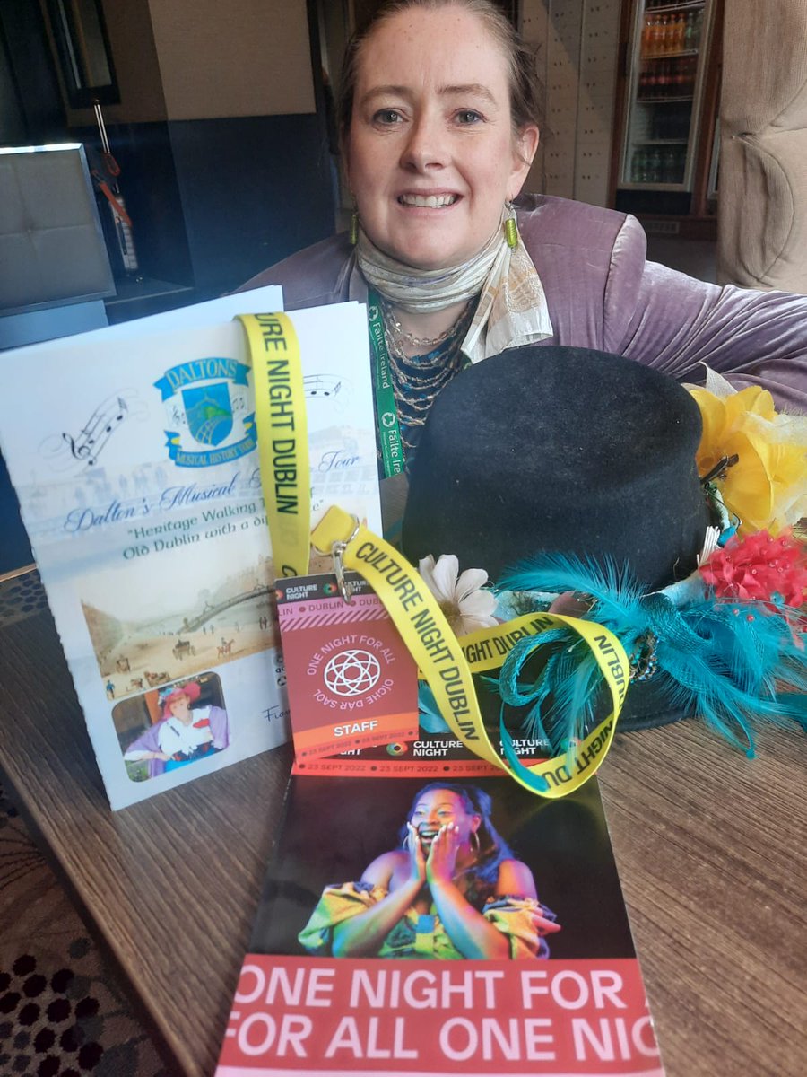 singtourguide's tweet photo. here at Jurys Inn, Christchurch to pick up my group for Culture night, look forward to singing them some of my favourite songs. .also tks to Culture Night Dublin for including me on their fantastic initiative to highlight the best of Dublin
#CultureNightDublin 
#winterindublin https://t.co/UaDEUWrp7V