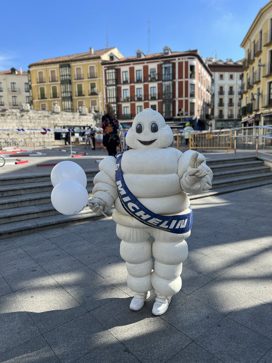 transporteymov2's tweet photo. 🚗 Hemos participado con @Michelin en la Semana de la Movilidad en Valladolid para concienciar sobre el correcto uso del cinturón de seguridad con nuestro simulador de vuelco.
@PoliciaVLL @AyuntamientoVLL https://t.co/iZjf5naU2e