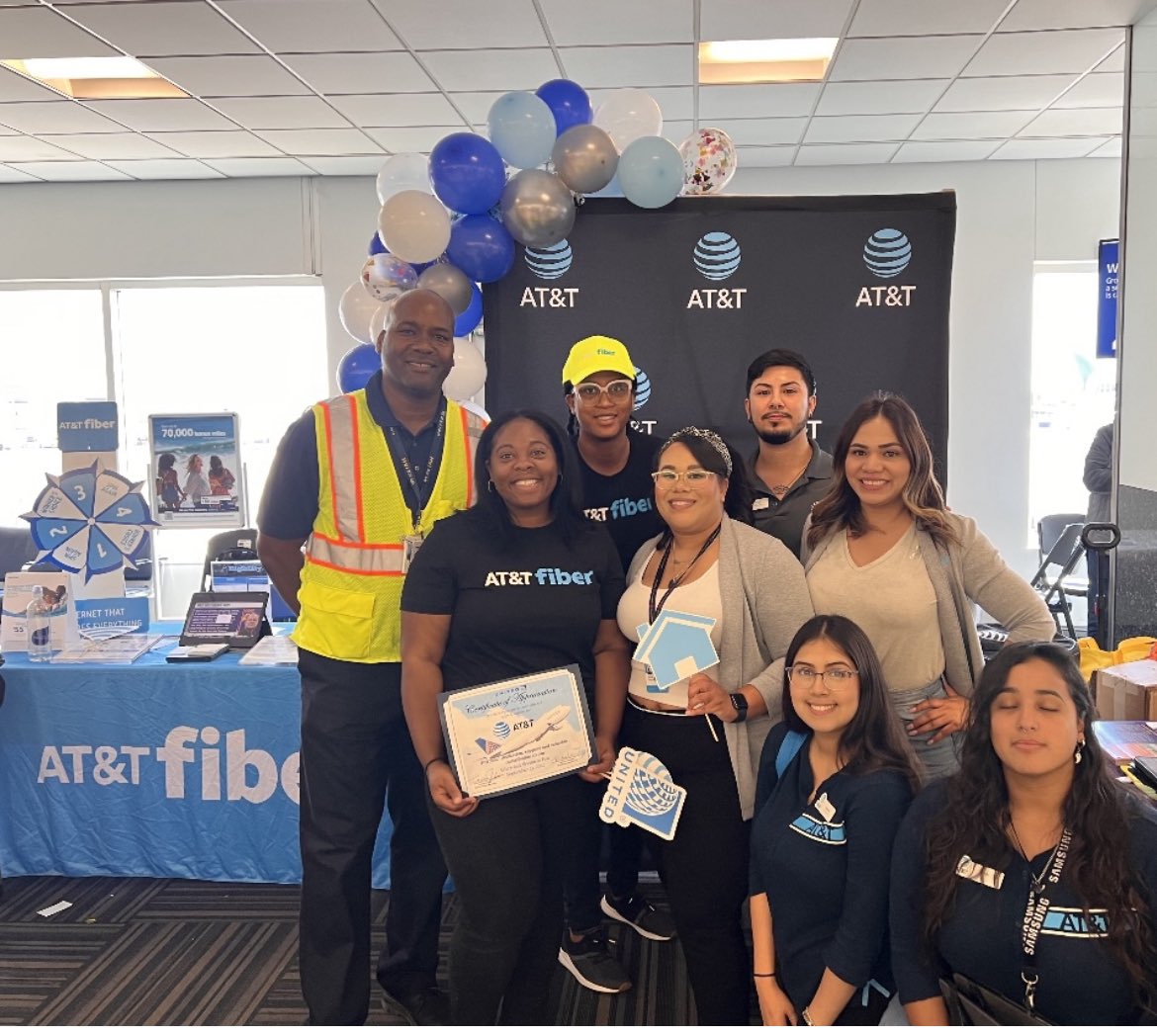 Dorcas Tyler (@dorcastylertx) on Twitter photo This week I had a great time spreading some #ATTFIBER love with #EHOU 💎💎 and <a href="/UnitedAirlines_/">United Airlines North America - Parody</a> For the Safety and Wellness Day ! #FiberFire is contagious and growing! <a href="/STXspeaks/">STXspeaks</a> @LuisSilva_STX <a href="/holland_marci/">Marci Holland</a> <a href="/CanasofSTX/">Angela Cañas</a> @JRBenitezSTX <a href="/AaronJames_STX/">Aaron James Sr.</a> @gowestregion This week I had a great time spreading some #ATTFIBER love with #EHOU 💎💎 and <a href="/UnitedAirlines_/">United Airlines North America - Parody</a> For the Safety and Wellness Day ! #FiberFire is contagious and growing! <a href="/STXspeaks/">STXspeaks</a> @LuisSilva_STX <a href="/holland_marci/">Marci Holland</a> <a href="/CanasofSTX/">Angela Cañas</a> @JRBenitezSTX <a href="/AaronJames_STX/">Aaron James Sr.</a> @gowestregion