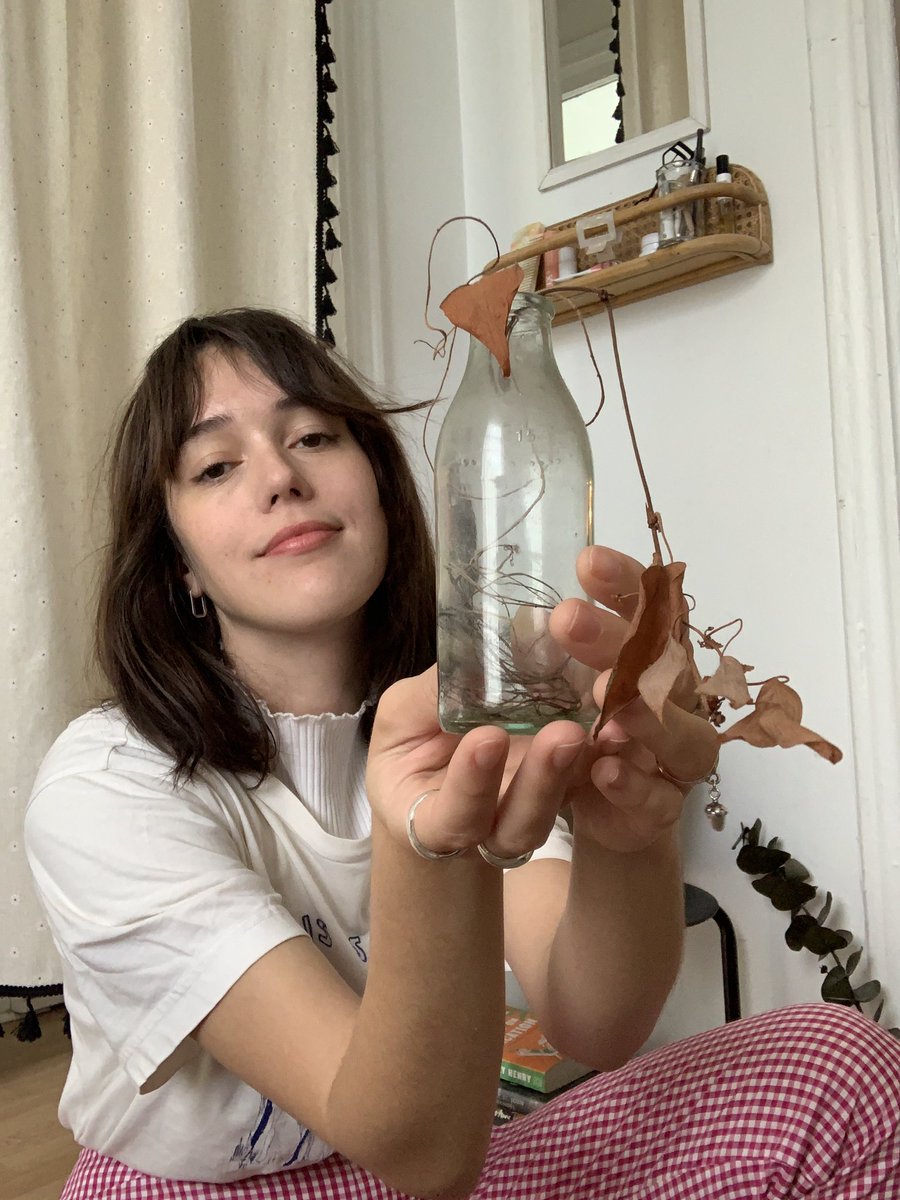 hey pssst… I’m not a very good baby plant mama and I kinda made a song about it. out next Tuesday, Sept 27, and u can pre-save it at the link below. one save = one saved bb plant.
ffm.to/iletmyplantdie