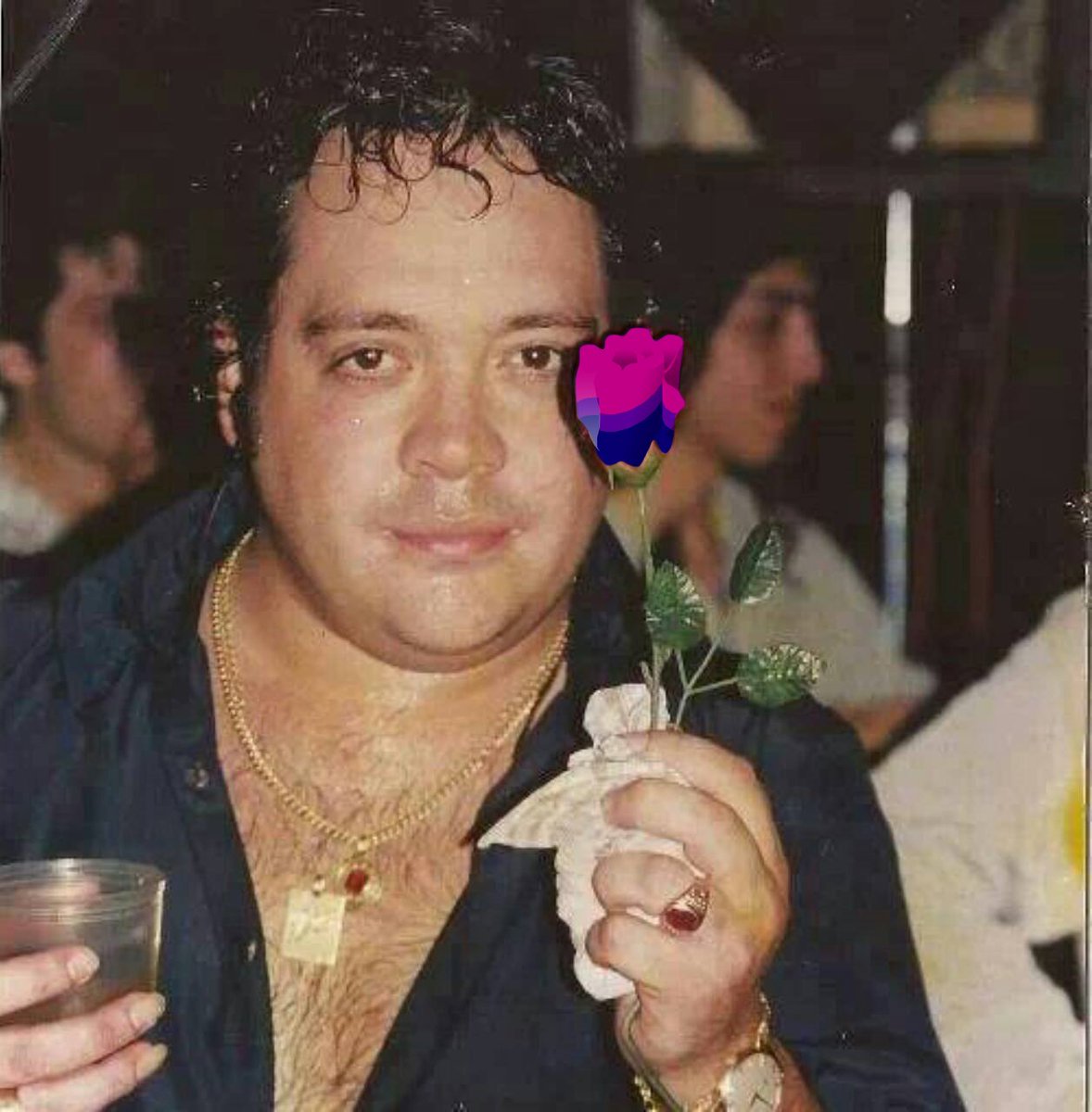 bi_en_harta's tweet photo. Feliz día de la visibilidad bisexual corazones. Les deseo el pan y la torta
 la chancha y los veinte y, especialmente, que nadie les diga cómo tenemos que ser https://t.co/bRkppDuFpI
