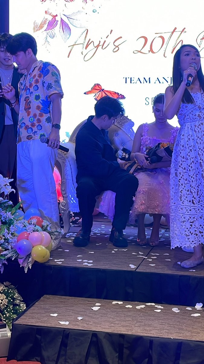 acct_dead's tweet photo. Eto paaaaaaa #AnjBrent https://t.co/l1lbyPoRBg
