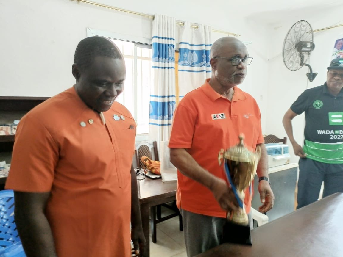 OlympicLeone's tweet photo. The #KarateFederation of #SierraLeone today presented their medalists to the @OlympicLeone President, #DrPatrickCoker after winning the #WestAfricaKarateChampionship in Freetown.#SierraLeone emerged as #Champions after winning a total of #28Medals; #6Gold, #13Silver and #9Bronze. https://t.co/KA4JgBmt3a