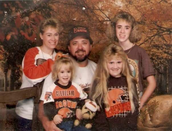 isaacrochell91's tweet photo. I’ve actually never seen a more Browns fan photo than is… https://t.co/yJFkFou6fT