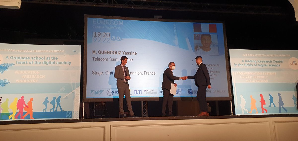 LLondeix's tweet photo. Remise des diplômes aux 140 étudiants de la promo 2022 de l'institut @EURECOM par le Directeur #DavidGesbert & par le Président de l'assemblée des membres #PaoloCamurati
👉@orange membre fondateur d'#Eurecom accueille chaque année stagiaires & nouveaux salariés issus de l'école https://t.co/oABQB2qE3W