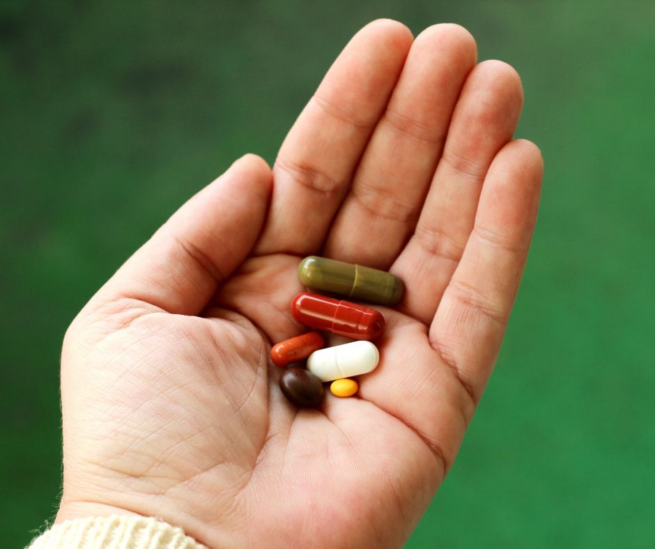 YorksAmbulance's tweet photo. Managing medicines for someone can be a challenge, particularly if they're taking several different types. Here are some helpful tips - https://t.co/O2sYB5BsWv
#WPSD22 https://t.co/fxLaKme07b