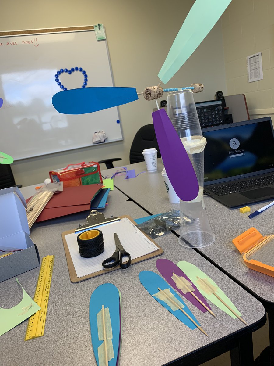 mmetaylorgrace's tweet photo. Ça roule (ou vole) ici à @ECStDSavio lors de notre journée de pédagogique! De beaux apprentissages authentiques au sujet des stiams! #CscProvidence #stim #stiams https://t.co/rfzNinIBs8