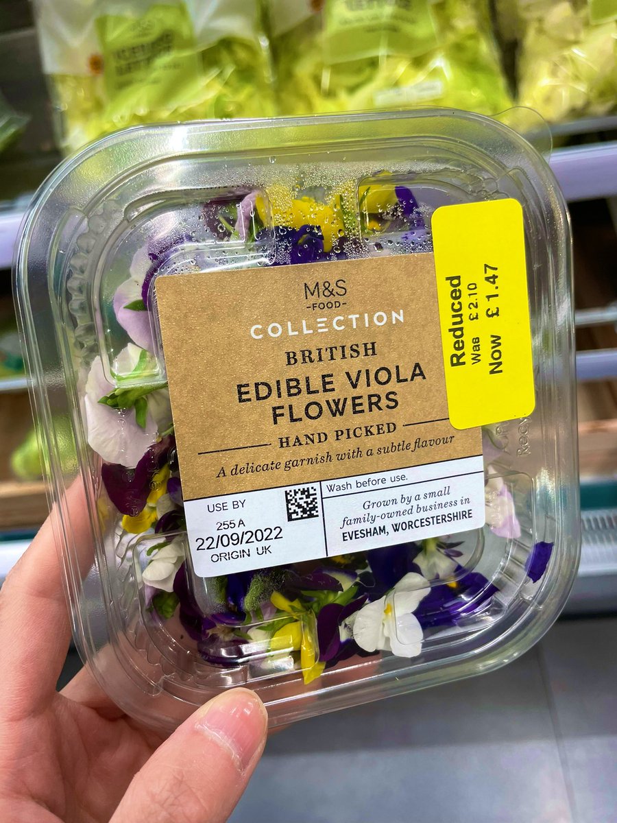 emilyge12's tweet photo. Edible flowers are so so expensive where I’m from. So tempted to buy these.. https://t.co/L4QOucGoJv