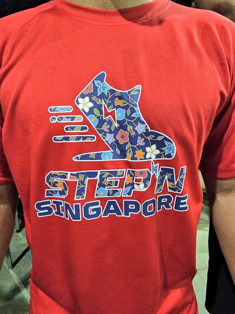 Mikisweetlife's tweet photo. Our special edition Singapore Ts were specially designed by the talented @Soar505 who helped me come up w the design within an impossibly short time frame. Everyone LOVED it! Thank u so so much. You're a gem💎 #STEPNSGMEETUP
限定TシャツはSoar様が無茶ブリに応えてくれた宝物！らぶ🥺 https://t.co/WK8BDmT9QI