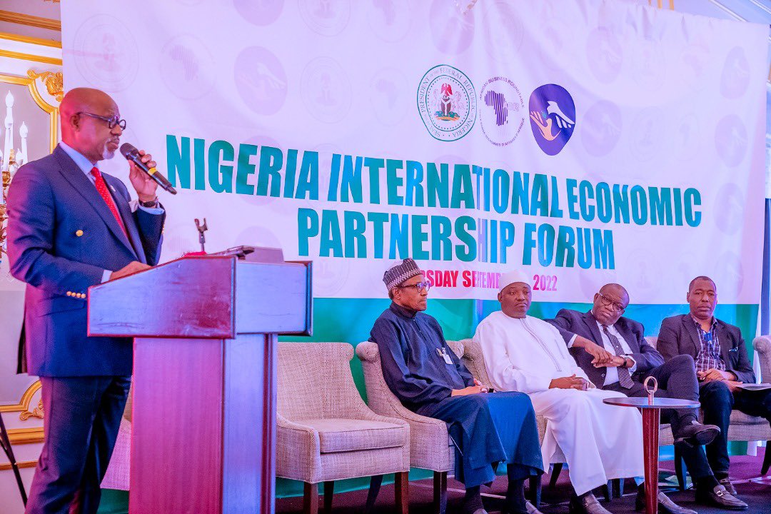 DapoAbiodunCON's tweet photo. As part of collaborative efforts to drive more foreign investments into Nigeria, especially Ogun State, I joined President @MBuhari and other stakeholders at the 2nd edition of Nigeria International Economic Partnership Forum, NIEPF in New York.

#BuildingOurFutureTogether https://t.co/66aHH9Kcu1