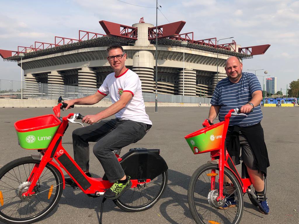 ChrisWatsonLCFC's tweet photo. Rare trip to Milan tonight for one last visit to the #SanSiro Couldnโt miss the opportunity for a photo of #SliceOfLime for @TheReytons See you at Camden!! ๐ https://t.co/ADQFh7wru2