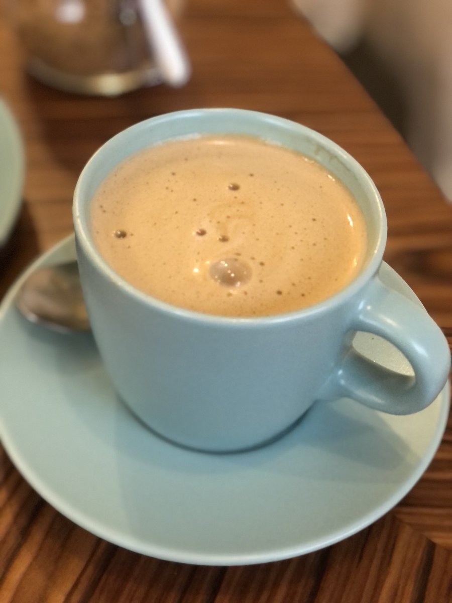 lesleylouise's tweet photo. Lovely new veggie/vegan cafe in #Gibraltar #hummingbirdcafe
#veganfood
#vegancake https://t.co/XbQTwZcxIu