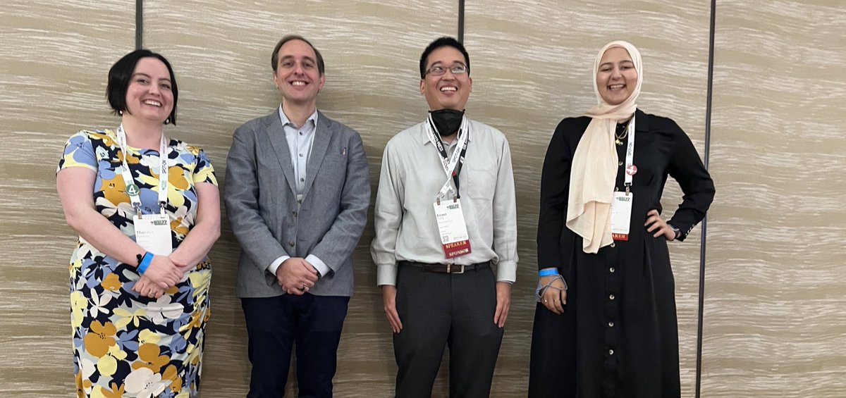 DaliaMHashim's tweet photo. Panel ✅ 

Was a joy to get to discuss some of our findings on using AI tools in newsrooms. 

(We mostly just geeked out on our shared interests and finally getting to discuss them w ppl irl 😂)

#ONA22 https://t.co/1SQIjkPAXg