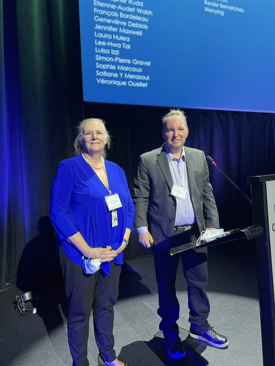 QConsortium's tweet photo. Félicitations à @JeanYvesMasson, le nouveau directeur de #RRCancer entrant en fonction le 1er octobre. Merci à la directrice sortante Anne-Marie Mes-Masson qui a mené le réseau pendant 20 ans, un effort colossal!#SymposiumRRCancer_IRTF_CQC @CRCHUM @tfri_research @FRQS1 @crchuqc https://t.co/MUbm6jwmm1