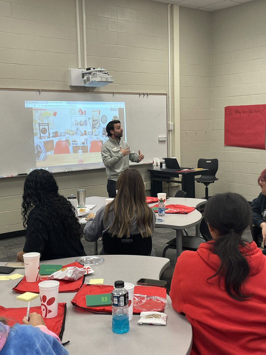 IvesterEarlyCollegeHallCo tweet media