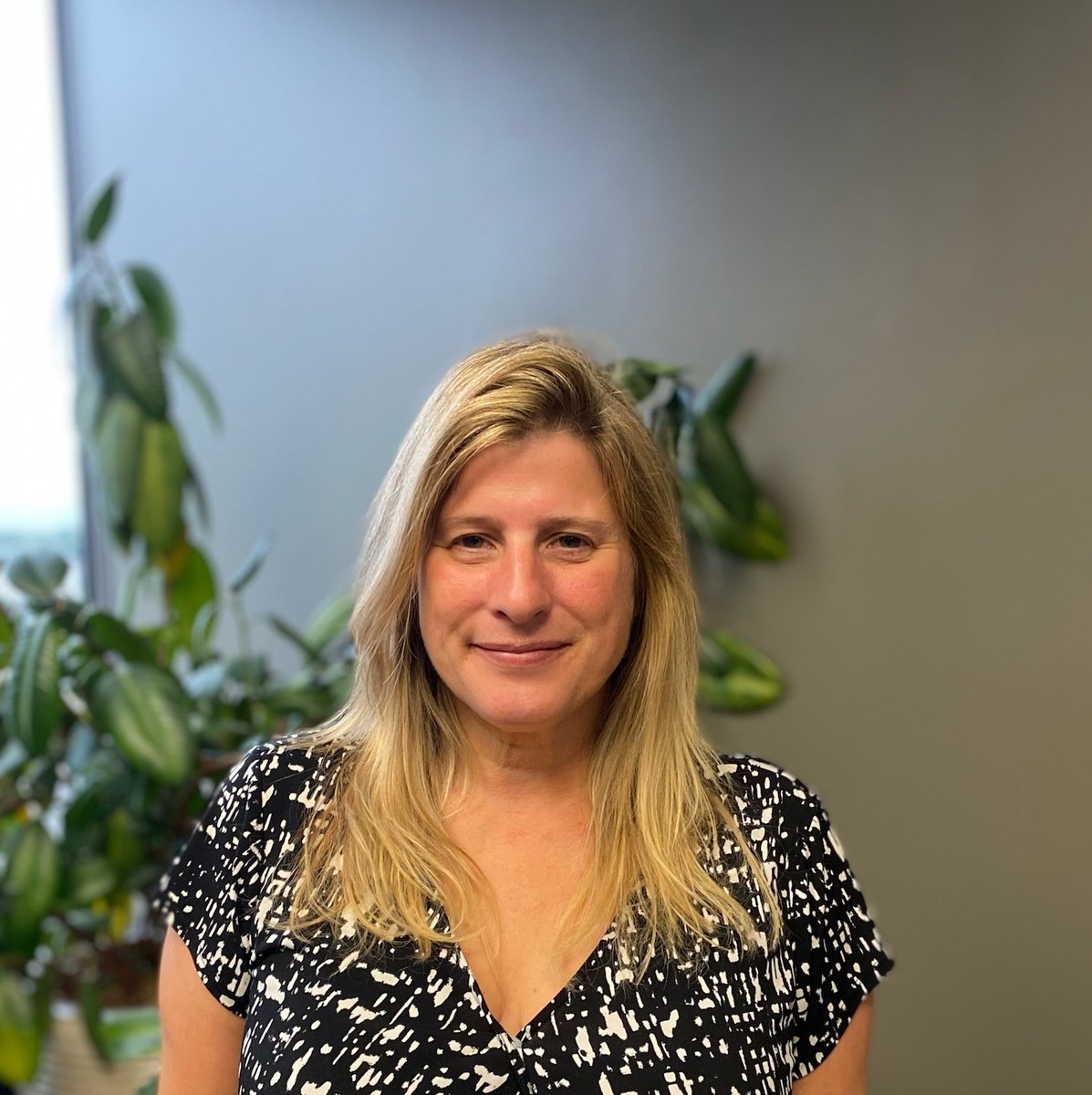 We want to give a BIG welcome to our newest Paralegal, Stacy! We are so happy that she’s joined the team. SHe is all the way from New York, but has been a CO resident for the last few years. She's excited to work on our clients cases so they may get the justice they deserve.⚖️