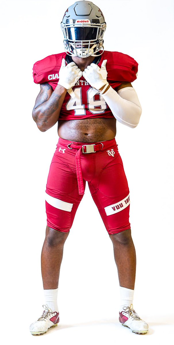 capturingreali2's tweet photo. Didn’t know this was your young bull dawg @CoachEddie2 ✊🏾

He getting that 804 📷 work now‼️ https://t.co/alcuaGpCeM