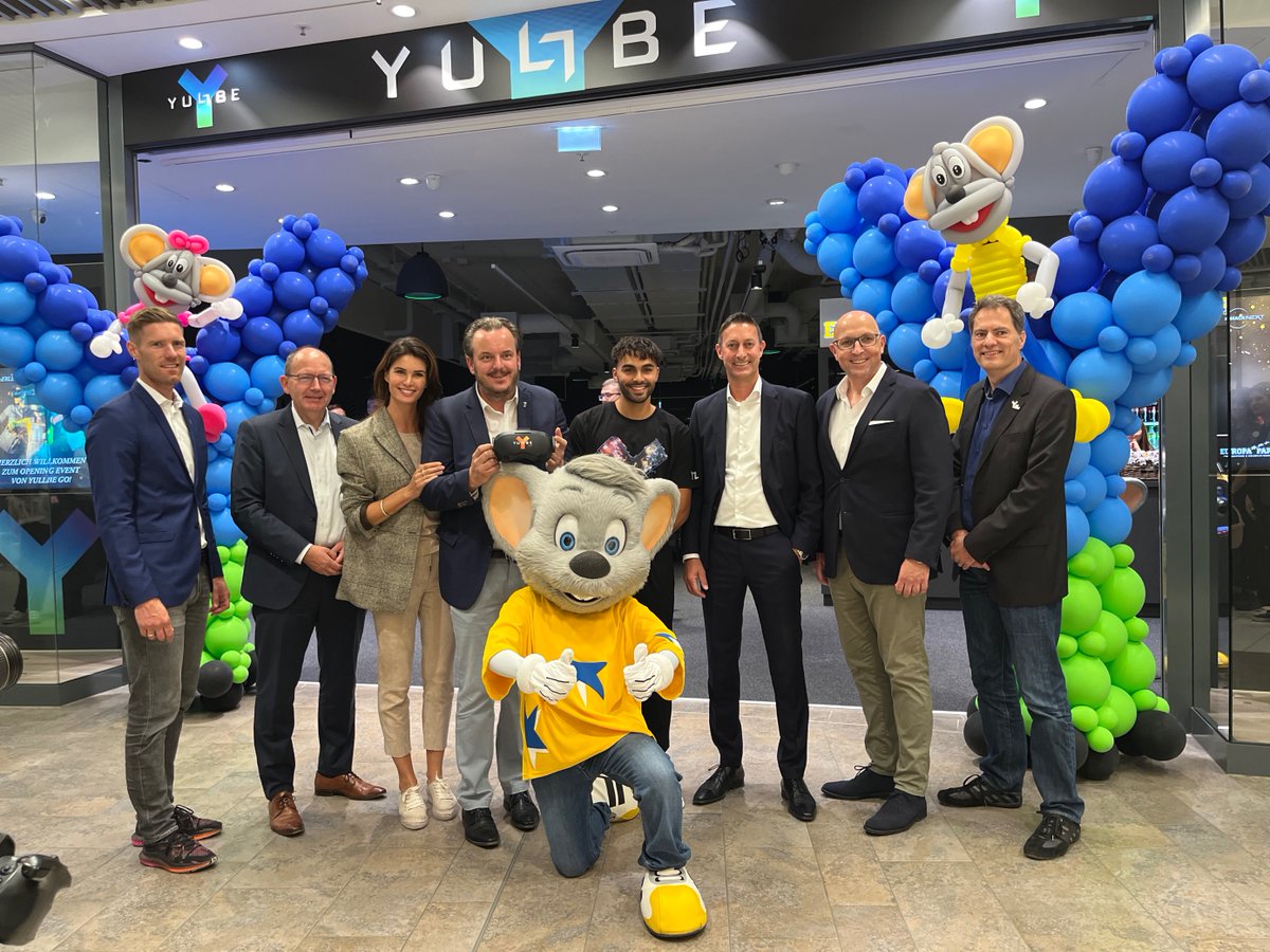 europa_park's tweet photo. Es ist soweit! Heute feiern wir die Eröffnung des neuen @yullbe_official GO Flagship-Stores im Q6 Q7 in #Mannheim! 🥳 Mit 7 #YULLBEGO Erlebnissen könnt ihr euch dort von nun an in aufregende, virtuelle Welten stürzen! 🤩 https://t.co/lhlWyLSE68