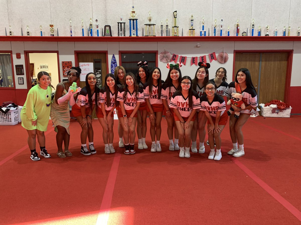 DVCardinalCheer's tweet photo. Our varsity cheerleader of the week, senior, FATIMA R! #redwhitefamily #cardinalnation #cheernation https://t.co/nto2yVgsi5