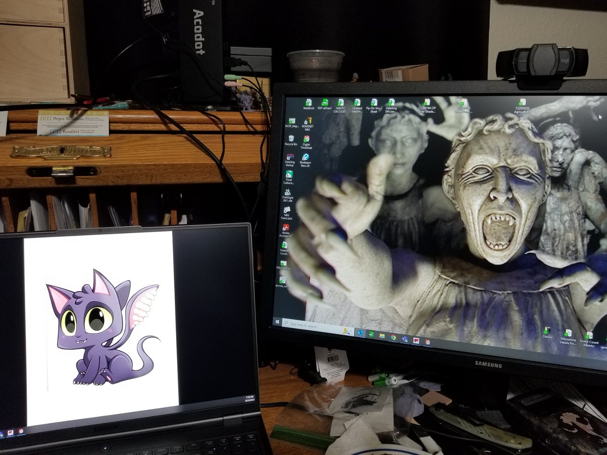 grythiak's tweet photo. Sometimes I forget what pictures I have on rotation for my Desktop background. I minimized the program I was working on and got a bit of a surprise. #DrWho #WeepingAngels #DontBlink #BabyDisplacerBeast https://t.co/C2Brpl9h9l