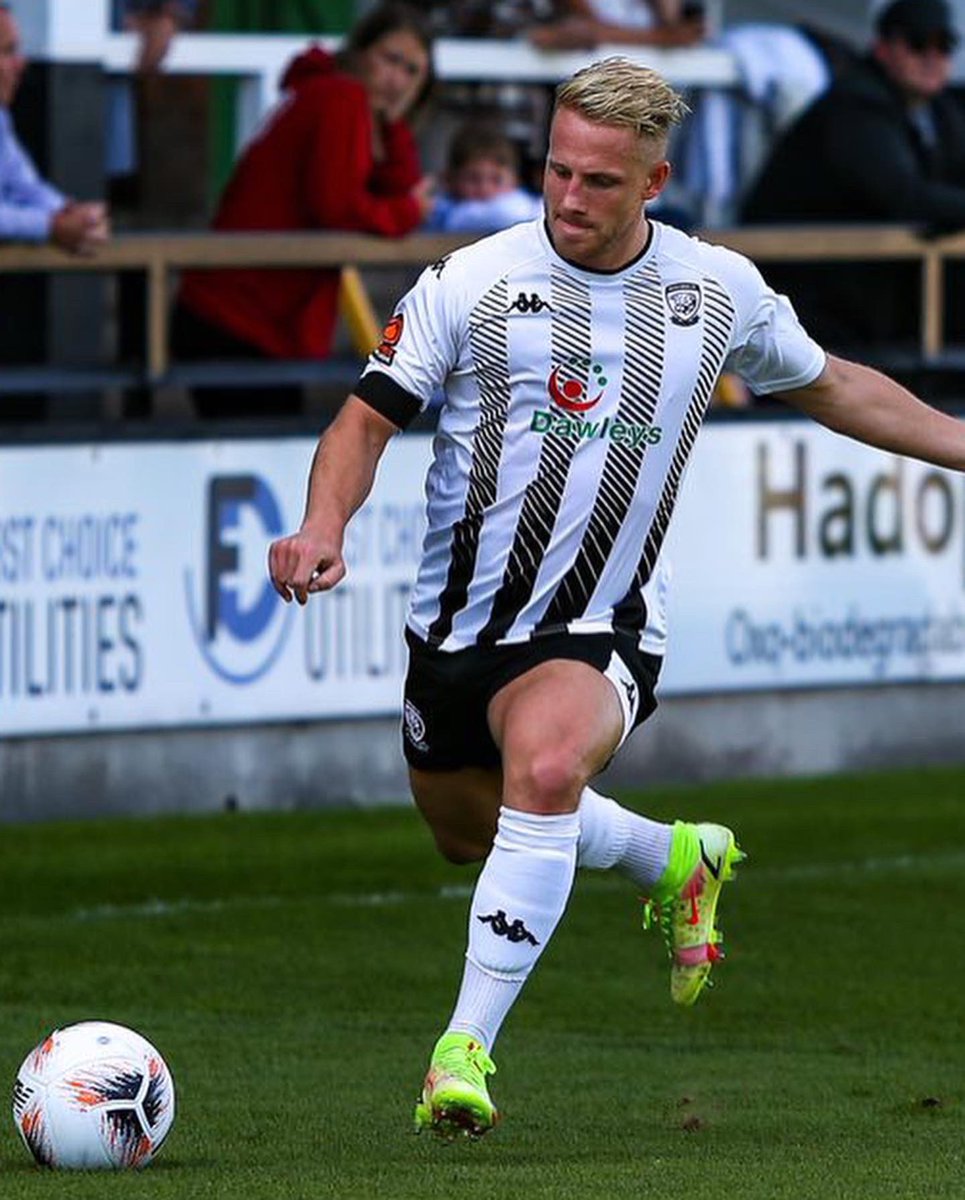 James_Caton94's tweet image. Home Full Debut @HerefordFC 🐮

Win &amp;amp; Through to the next round of the FA Cup! 🏆 

Back to focusing on the league this weekend! ⚽️

Appreciate the work that @Ben_nieroba @thisisiom have been doing behind the scenes for me 👏🏻 

#thebulls #herefordfc