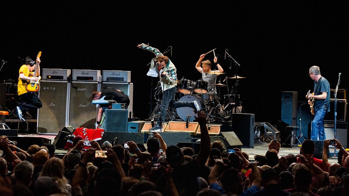 pearljamonline | archived account tweet media