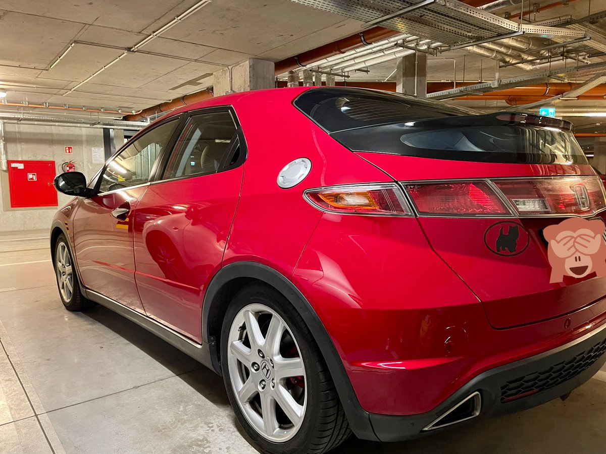 marek_2k22's tweet photo. #honda zabezpieczona #wosk na sezon jesienno-zimowy 💪 
+niewidzialna wycieraczka na szyby i dach 
#collinite #car #autodetailing https://t.co/yCd72apIBU