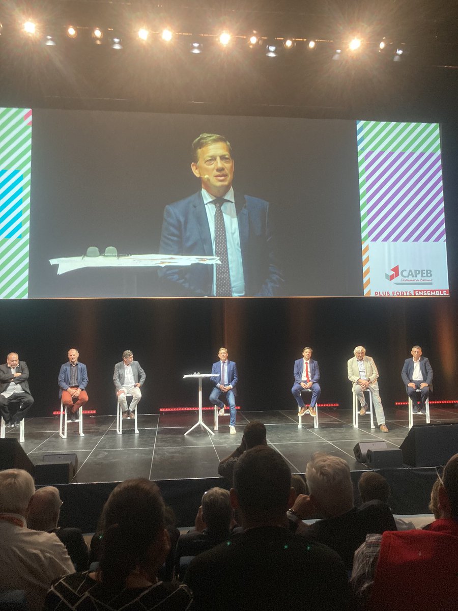 👏🏼<a href="/reponcapeb/">Jean-Christophe Repon</a> remercie les 954 delegués présents aux #JPC2022 ! 
« On vous donne rendez-vous à <a href="/Batimat/">BATIMAT</a> du 3 au 6 octobre à Paris, sur notre stand J018, ainsi que les 22 et 23 juin à Lille pour les prochaines Journées Professionnelles de la Construction ! »