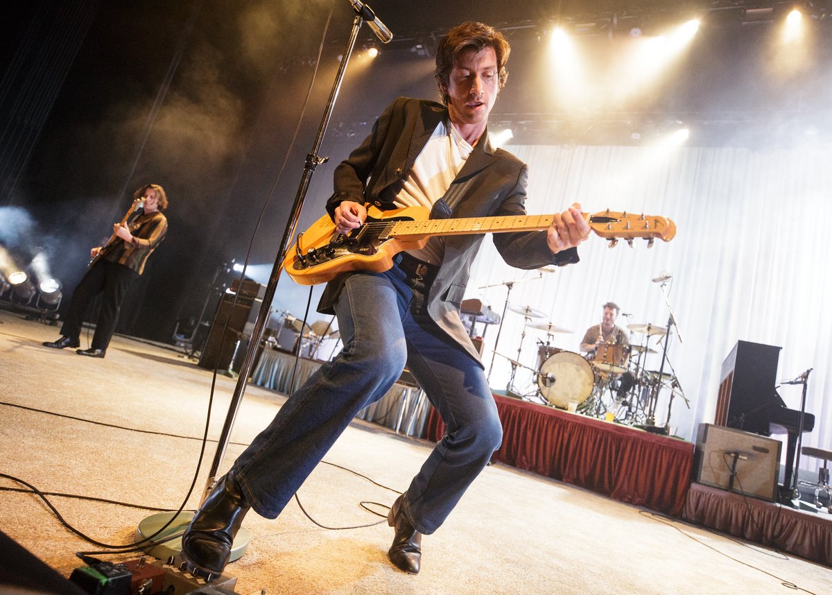 KingsBklyn's tweet photo. Arctic Monkeys 9.22.22
📸 @weallwantsome1 https://t.co/Uqi7LMwuZN