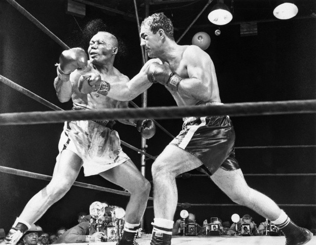 SilverBoxing's tweet image. On the 70th anniversary of Marciano vs. Walcott, the questions remain: Was there foul play in Philly?
boxingoverbroadway.com/category/boxin…